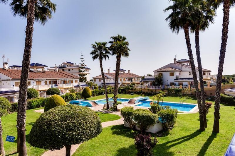 Apartamento Cerca De La Playa La Mata La Mata  Bagian luar foto