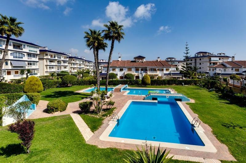 Apartamento Cerca De La Playa La Mata La Mata  Bagian luar foto